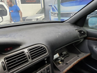 Peugeot 406 çıkma göğüs torpido